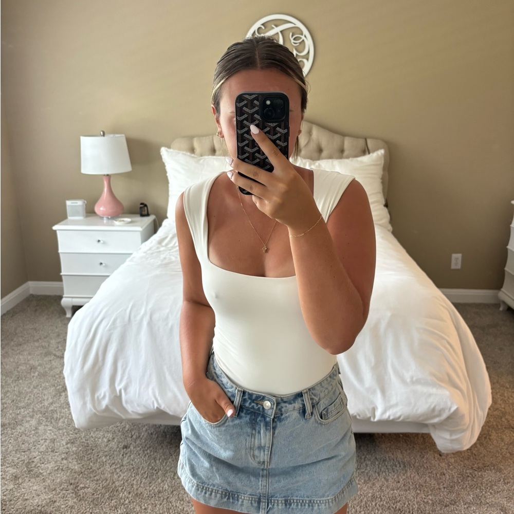 House of Harlow 1960 Cream Bodysuit